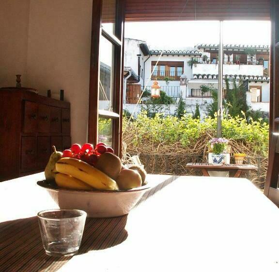 آپارتمان 2 خوابه با تراس, Oasis Backpackers Hostel Granada