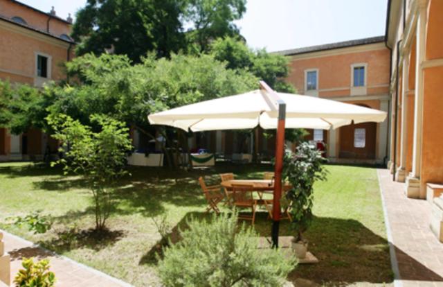 اتاق استاندارد با سرویس بهداشتی مشترک, Student's Hostel Della Ghiara