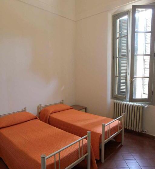 اتاق استاندارد, Student's Hostel Della Ghiara