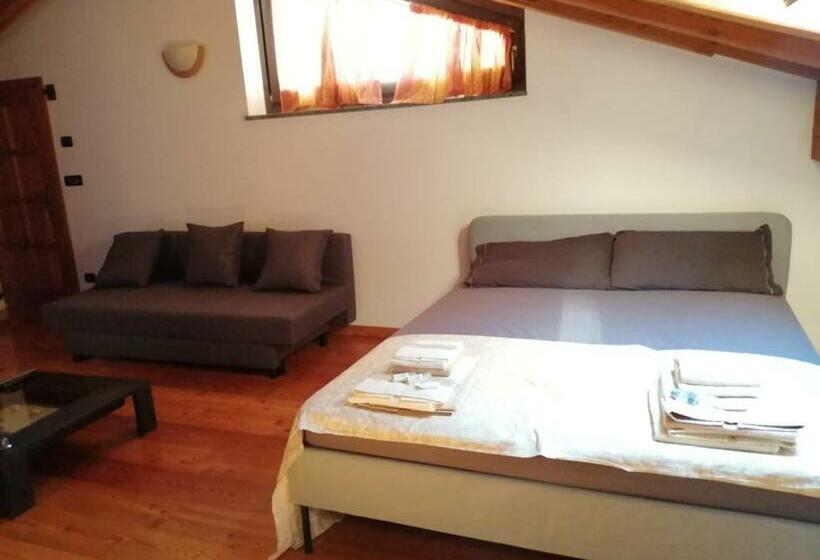 إستديو عائلى, Mansarda Chanoux Cir N 0027