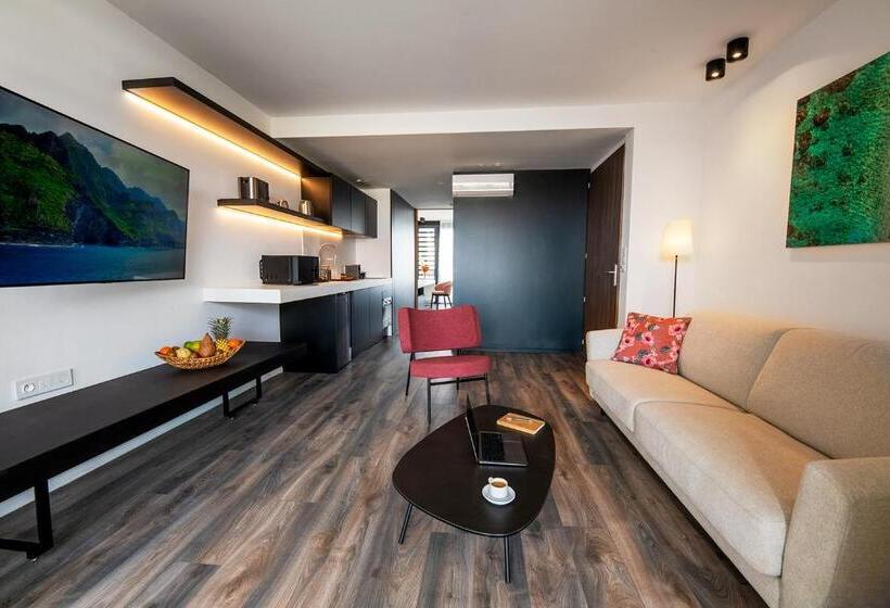 آپارتمان 1 خوابه با تراس, Clos De La Rivière