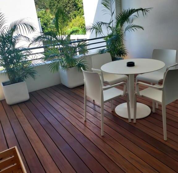 آپارتمان 1 خوابه با تراس, Clos De La Rivière