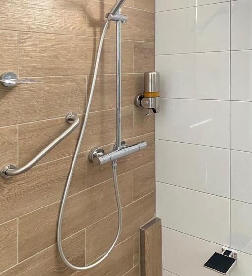 اتاق استاندارد, Brut Wine