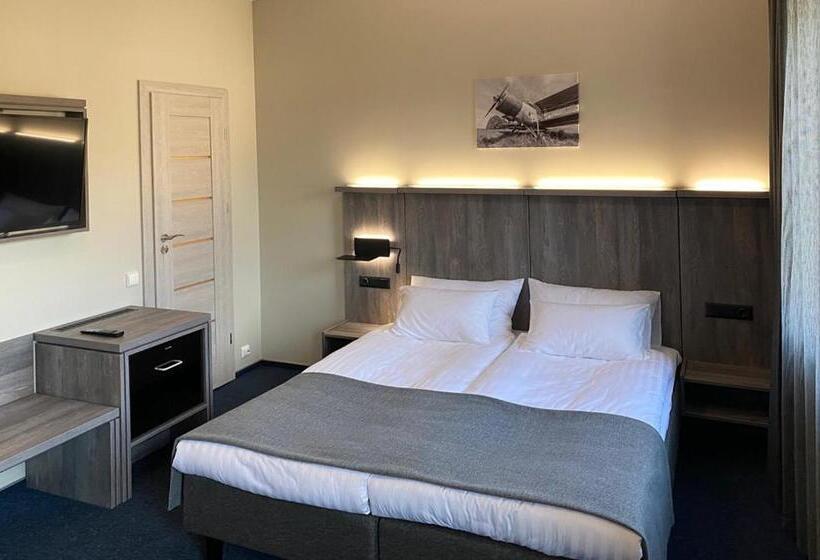 اتاق استاندارد, Brut Wine