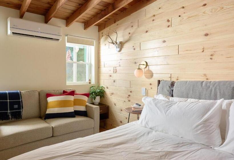 带大床的复式套间, The Rex