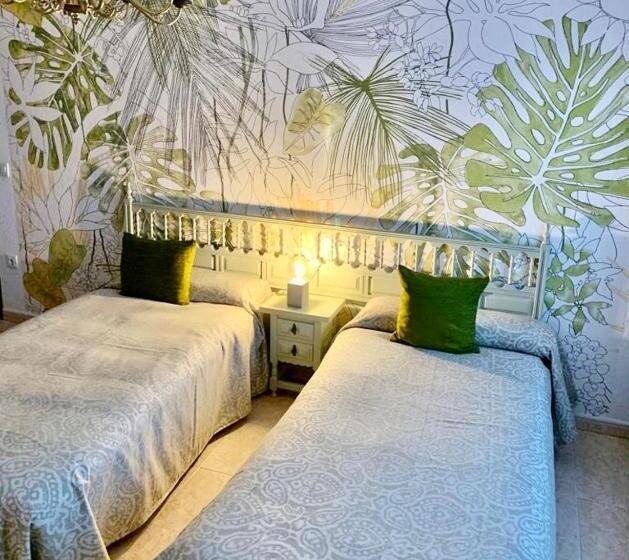 Quarto Estandar, Hostel Arenos