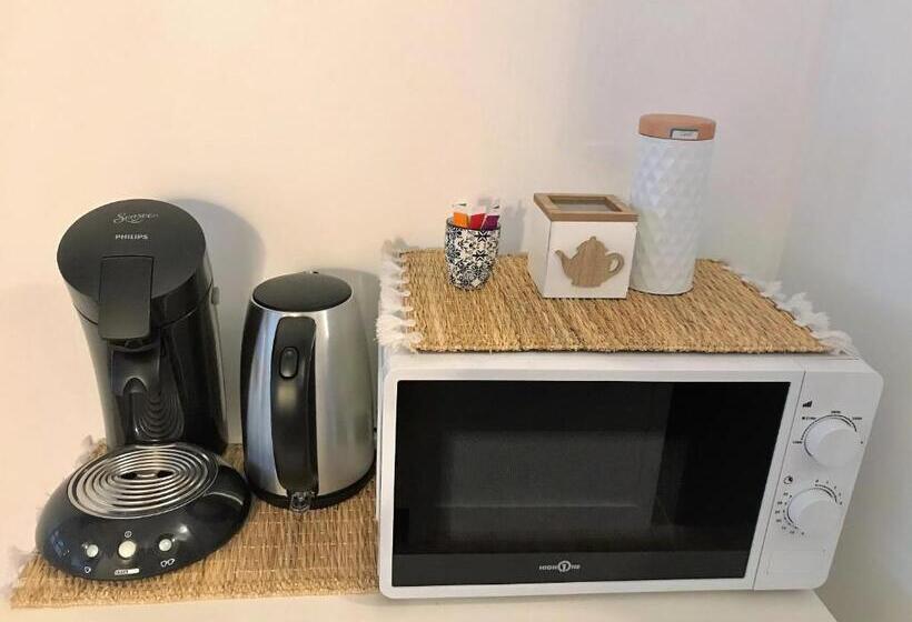 스탠다드 룸 킹사이즈 침대, Studiocaroline44, 2 Studios Entre La Ville Et La Mer, Parking, Cuisine, Moins De 15min De L Aéroport