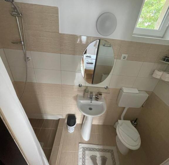 חדר סטנדרט עם מרפסת, Tulipán Vendégház