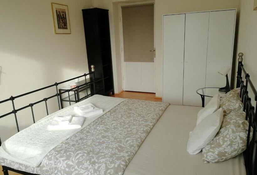 חדר סופריור, Zsuzsanna Vendégház