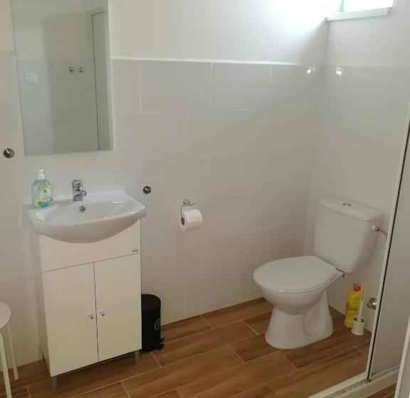 חדר אקונומי, Zsuzsanna Vendégház