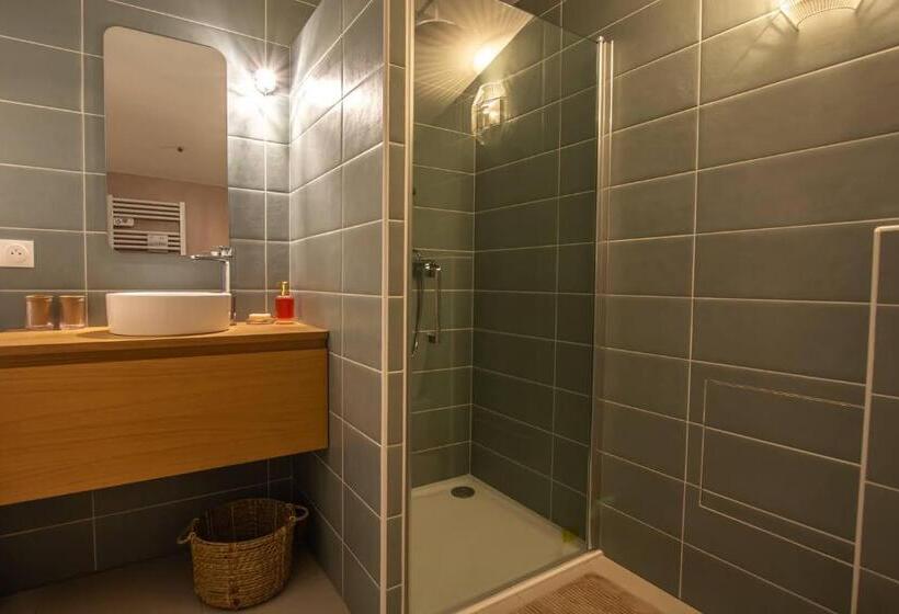 غرفة قياسية, Emilie Une Nuit   3 Chambres Au 2e étage   Maison Avec Chats