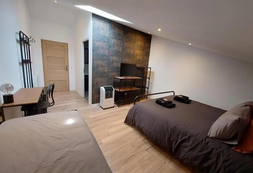 ファミリールーム, Emilie Une Nuit   3 Chambres Au 2e étage   Maison Avec Chats