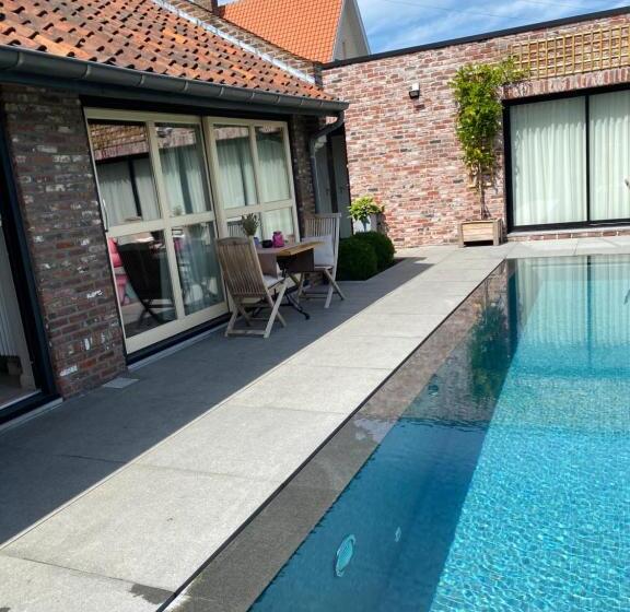 غرفة قياسية, La Maison Des Papillons