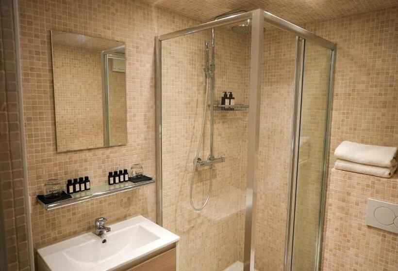 غرفة قياسية مطلّة علي الحديقة, La Maison Des Papillons