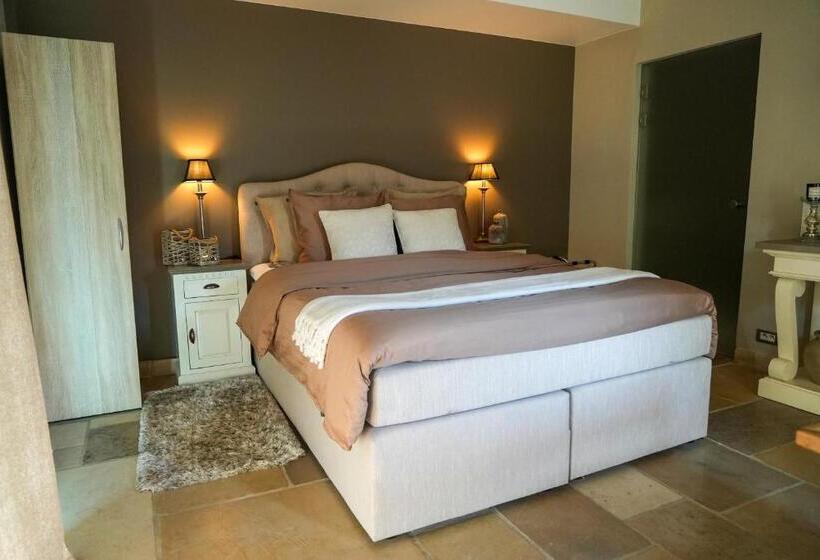 غرفة قياسية مطلّة علي الحديقة, La Maison Des Papillons