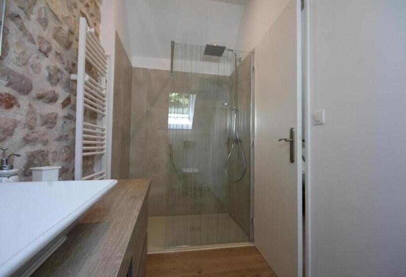 デラックストリプルルーム, Le Clos Ligérien