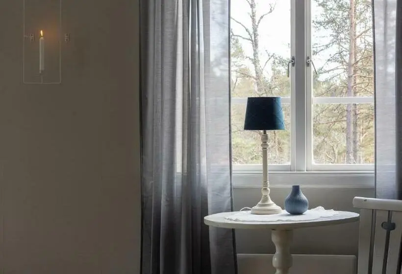 ２ベッドルームハウス, Bergs Gård & Hållsvikens Gård