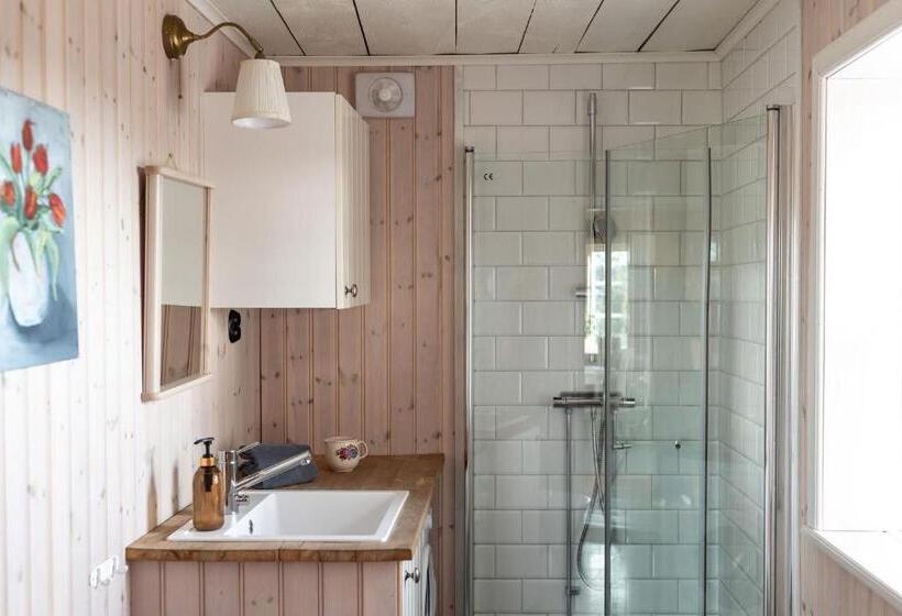 منزل غرفتين نوم, Bergs Gård & Hållsvikens Gård