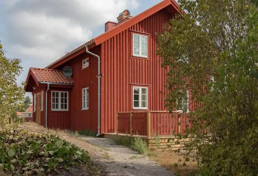 ビラホテル１ベッドルーム, Bergs Gård & Hållsvikens Gård