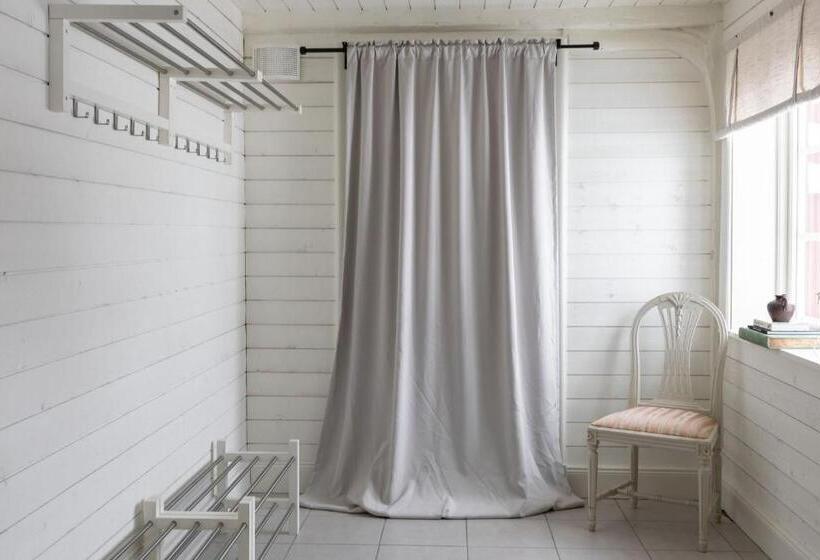 شقة غرفة نوم واحدة بالطابق الأرضى, Bergs Gård & Hållsvikens Gård