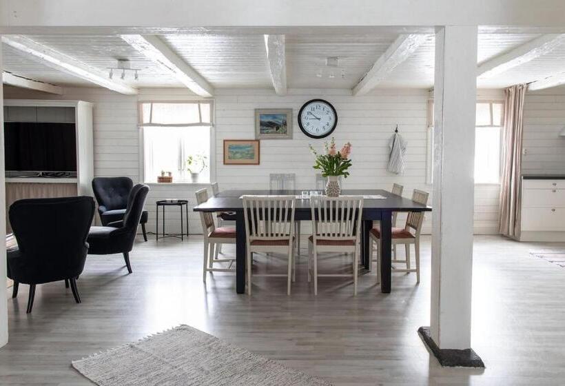 شقة غرفة نوم واحدة بالطابق الأرضى, Bergs Gård & Hållsvikens Gård