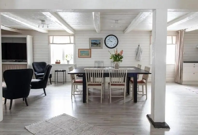 １階の１ベッドルームアパートメント, Bergs Gård & Hållsvikens Gård