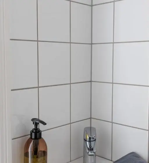 １ベッドルームハウス, Bergs Gård & Hållsvikens Gård