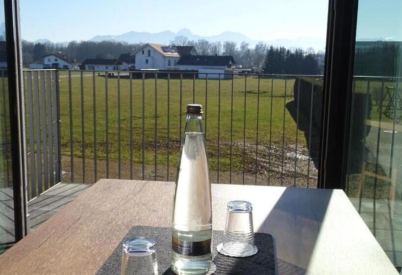 带1个卧室的带阳台的公寓, Heufelder Hof