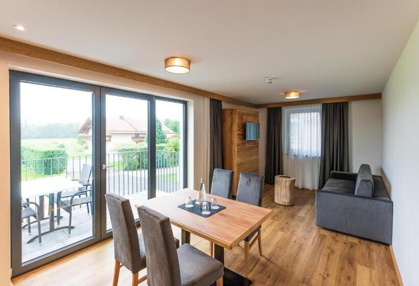 带1个卧室的带阳台的公寓, Heufelder Hof