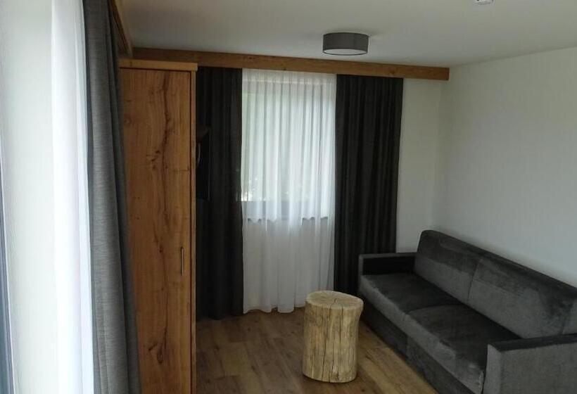 带1个卧室的带阳台的公寓, Heufelder Hof