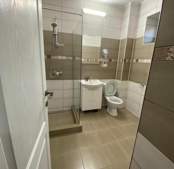 غرفة ديلوكس, Prestige House