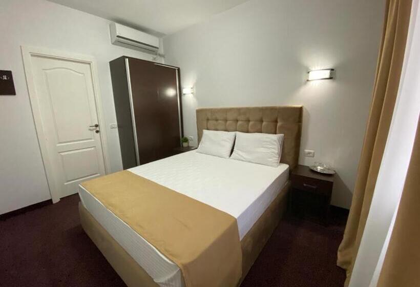 غرفة ديلوكس, Prestige House