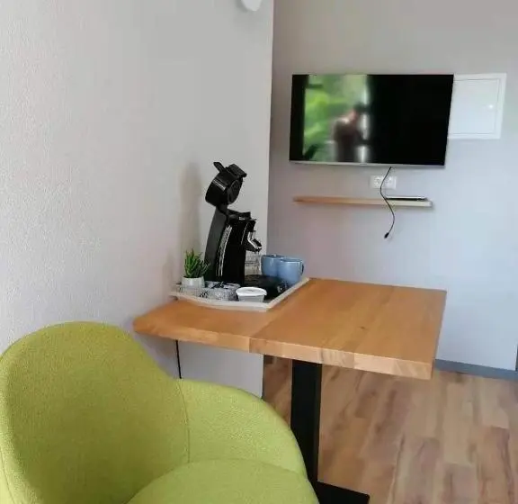 Huoneisto 1 Makuuhuone, Motel Q  Das Kleine Stadt