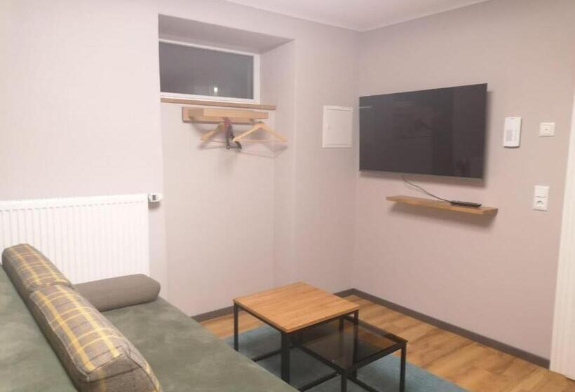 带1个卧室的带阳台的公寓, Motel Q Das Kleine Stadt