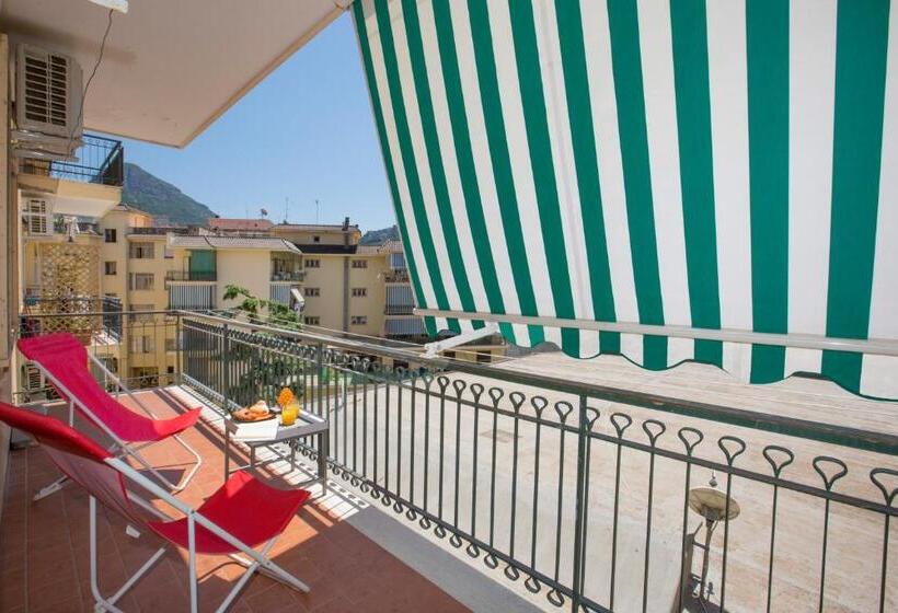 Студио Стандарт с Балконом, Estate4home   Sofia Flora