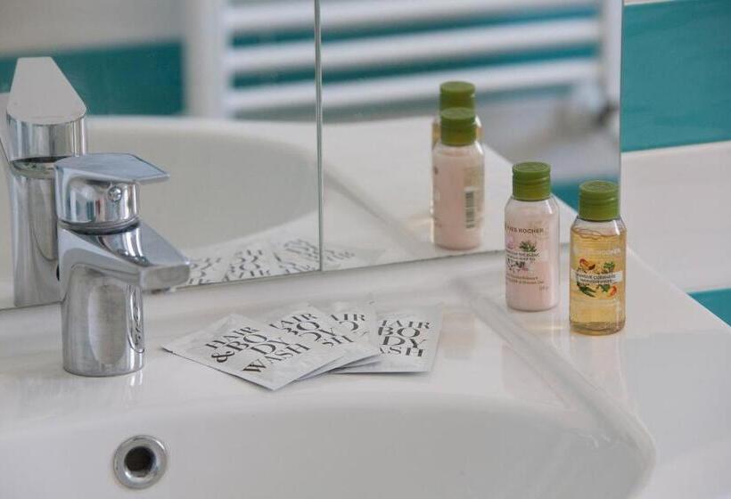 Студио Стандарт с Балконом, Estate4home   Sofia Flora