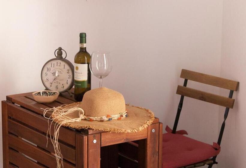 Студио Стандарт с Балконом, Estate4home   Sofia Flora