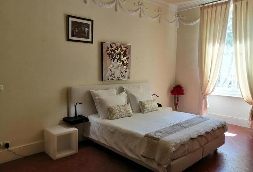 חדר סטנדרט לארבעה, Les Jardins De La Fontaine