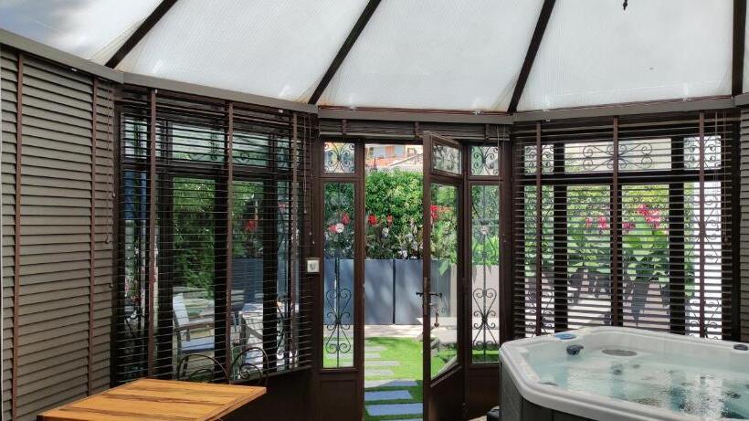 חדר סטנדרט עם מיטת קינג, Les Jardins De La Fontaine