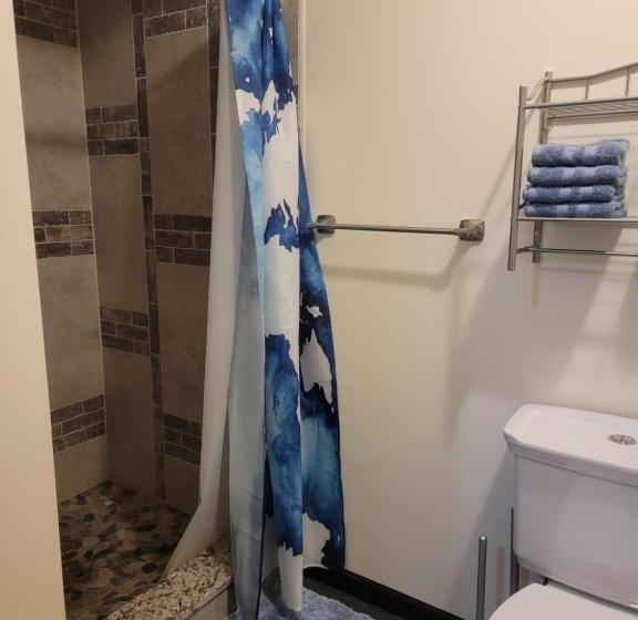 غرفة قياسية, The Colburn Schoolhouse   Geography Suite