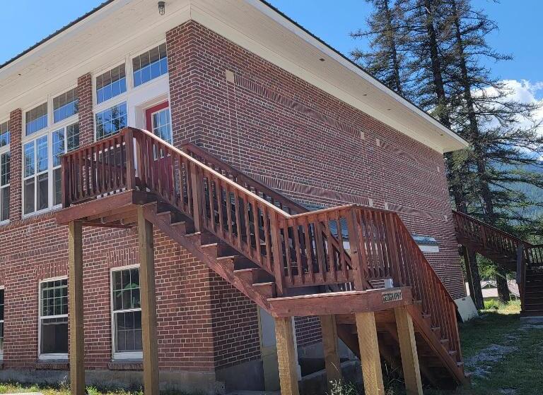 Номер Стандарт, The Colburn Schoolhouse   Geography Suite