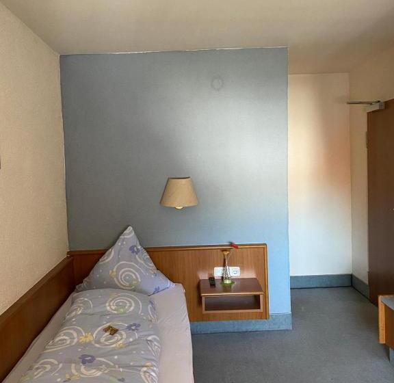 اتاق استاندارد یک نفره, Weller