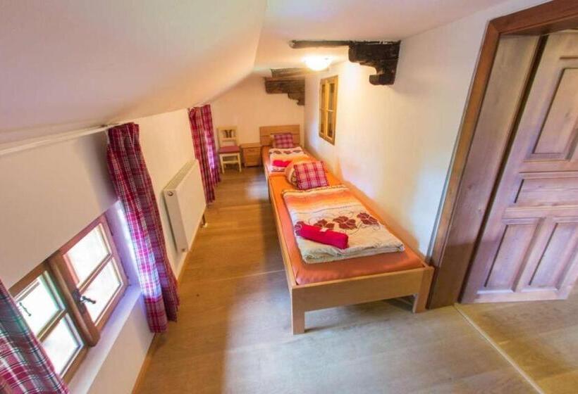 חדר משפחתי, Penzion U Zlomené Lyže