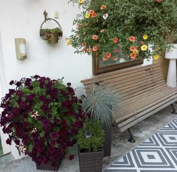 テラス付きスタンダードルーム, Chambre Bounty Cuisine Privée, Lit Queen Size, Terrasse, Garage