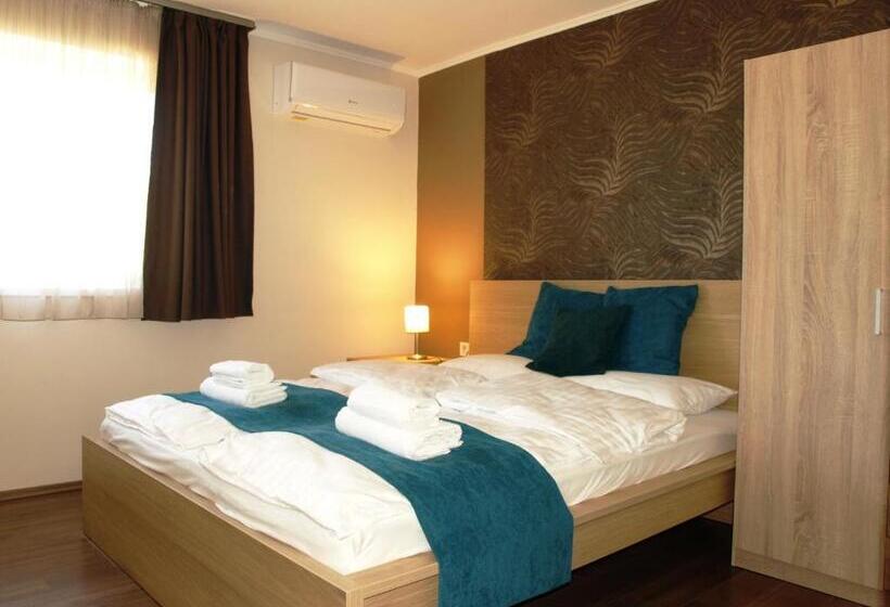 غرفة قياسية, Garden Club Panzió