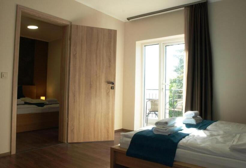 غرفة عائلية, Garden Club Panzió