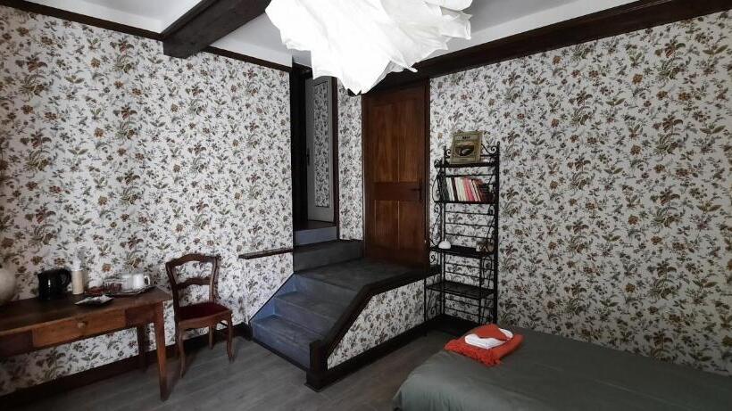 غرفة قياسية مطلّة علي الحديقة, Les Vagabonds Du Mont