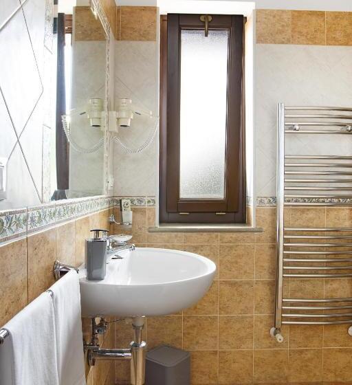 חדר סטנדרט מותאם לאדם עם מוגבלויות, Green Park