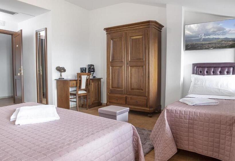 חדר סטנדרטי לשלושה עם נוף, Green Park