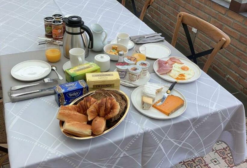 패밀리 룸, La Victorine